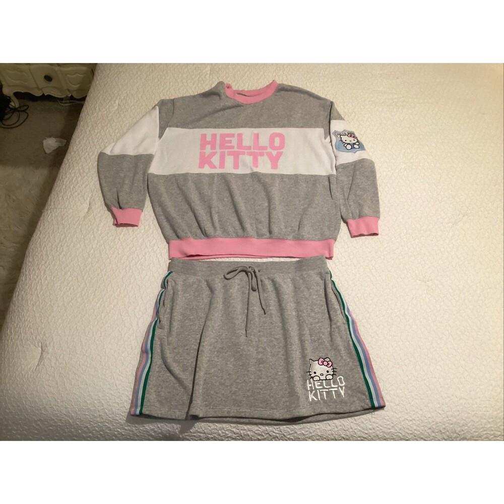 hello kitty 2 piece XL pullover sweatshirt, skirt Sanrio hybrid gray/pink